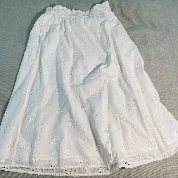 Universal Thread White Eyelet A-Line Skirt - Picture 4 of 8